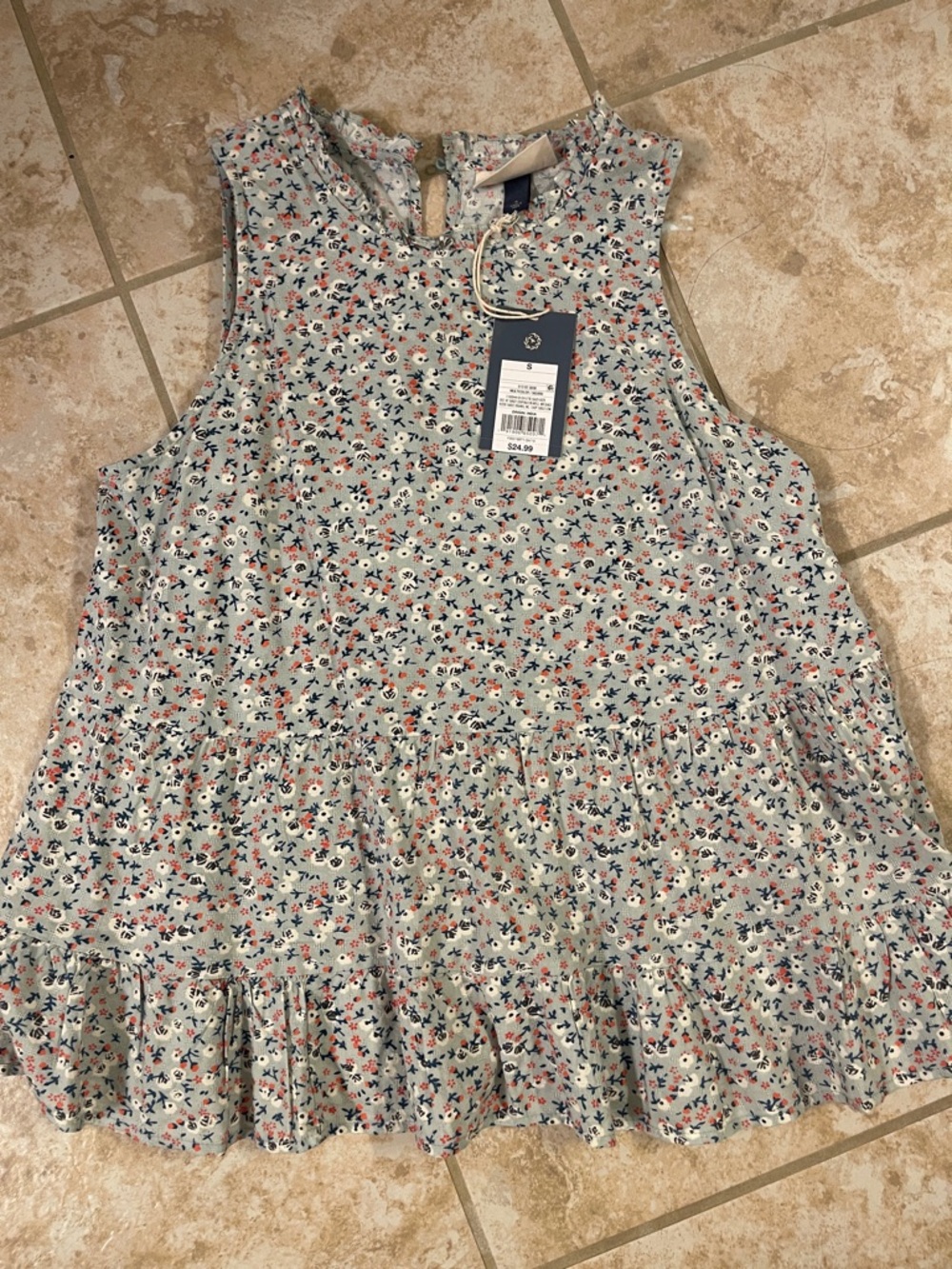 NWT Universal Thread floral peplum tank 
Size small